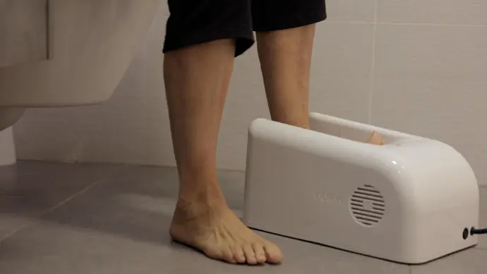Toenail Fungus Signs: Common Questions Answered